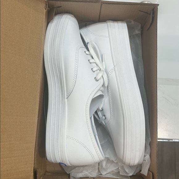 Keds White “The Platform “ leather Lace-Up Sneakers - Picture 4 of 4